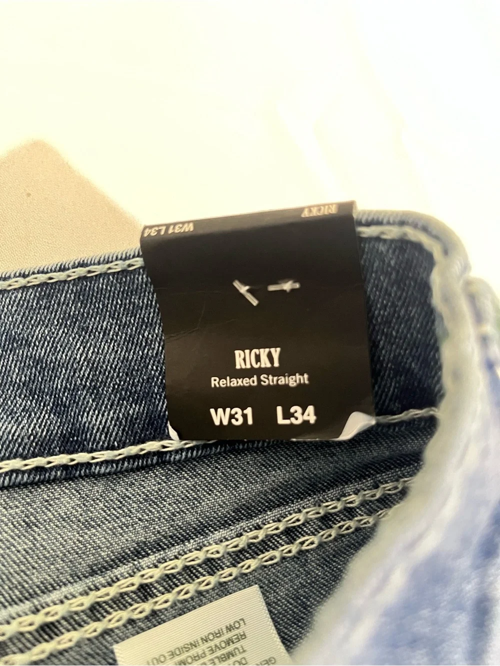 True Religion Ricky Big T Flap Straight Jeans Men’s 31x34 – NWT